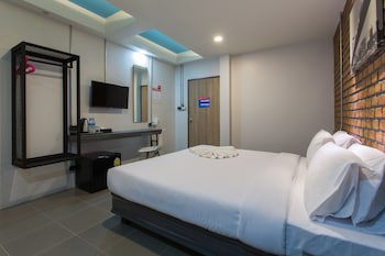 City Hotel