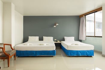 City Hotel