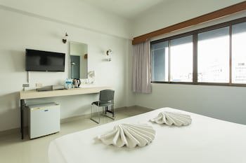 City Hotel