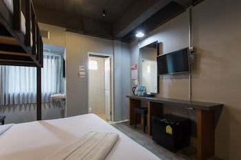 City Hotel