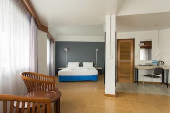 City Hotel