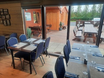 Minniborgir Cottages & Restaurant