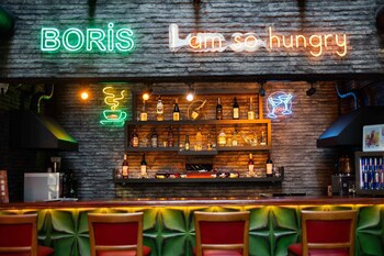 Boris Hotel