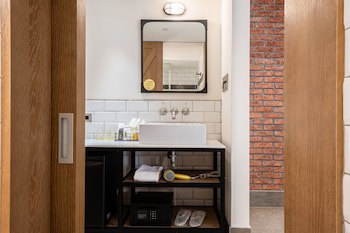 Check Inn Taipei Songjiang