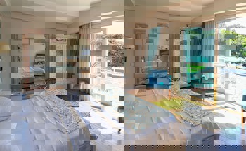 Dedeminn Marina Hotel