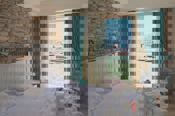 Dedeminn Marina Hotel