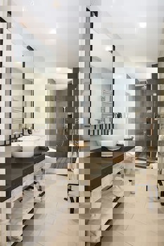 Dedeminn Marina Hotel