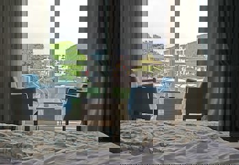 Dedeminn Marina Hotel