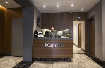 Zeniva Hotel