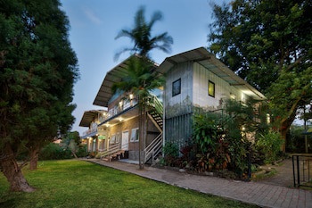 Royal Caravan Hotel Trawas