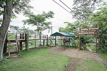 Royal Caravan Hotel Trawas