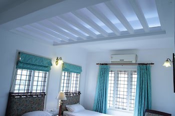 Fort Beach Service Apartment