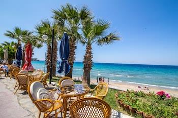 Sunday Beach Hotel