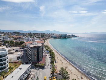 Sunday Beach Hotel