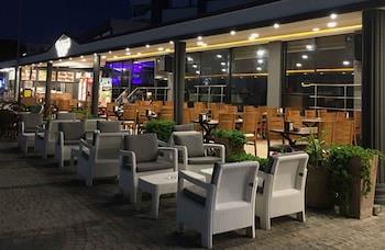 Sunday Beach Hotel