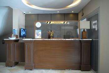 Sunday Beach Hotel