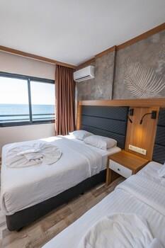 Sunday Beach Hotel