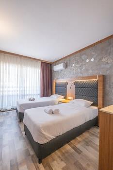 Sunday Beach Hotel