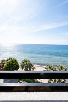 Sunday Beach Hotel