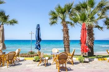 Sunday Beach Hotel