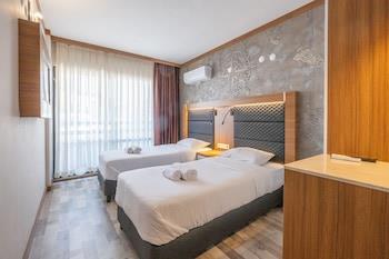 Sunday Beach Hotel