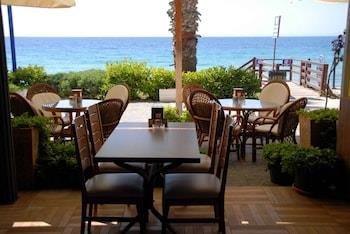 Sunday Beach Hotel