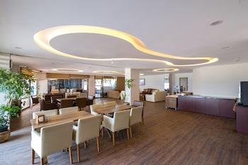 Sunday Beach Hotel