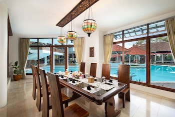 Royal Trawas Hotel & Cottages