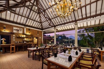 Royal Trawas Hotel & Cottages