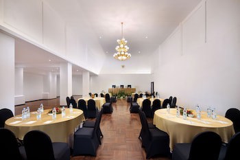 Royal Trawas Hotel & Cottages
