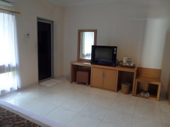 Arini Hotel