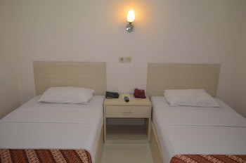 Arini Hotel