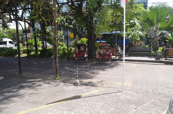 Arini Hotel