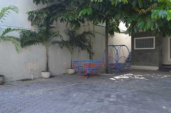 Arini Hotel