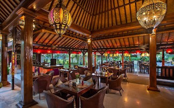 Green Field Hotel And Restaurant