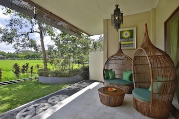 Green Field Hotel And Restaurant