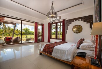 Green Field Hotel And Restaurant