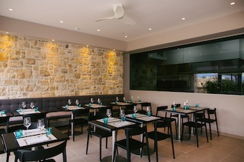 Hotel Osam – Adults Only