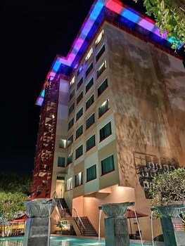 Grand Zuri Dumai (Adults Only)