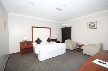 Denis Hotel
