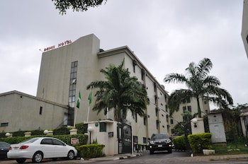 Denis Hotel