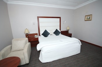 Denis Hotel