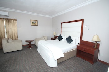 Denis Hotel