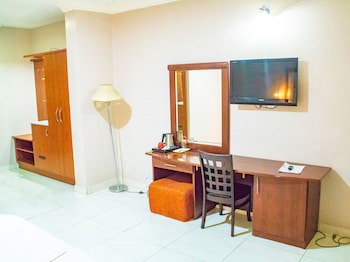 Denis Hotel