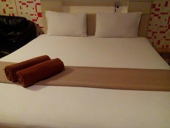 Bearing 26 Hotel