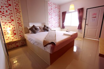 Bearing 26 Hotel