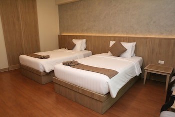 Crystal Palace Luxury Hotel