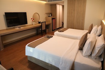 Crystal Palace Luxury Hotel
