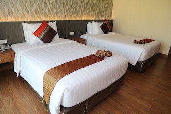 Crystal Palace Luxury Hotel