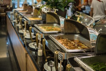Crystal Palace Luxury Hotel